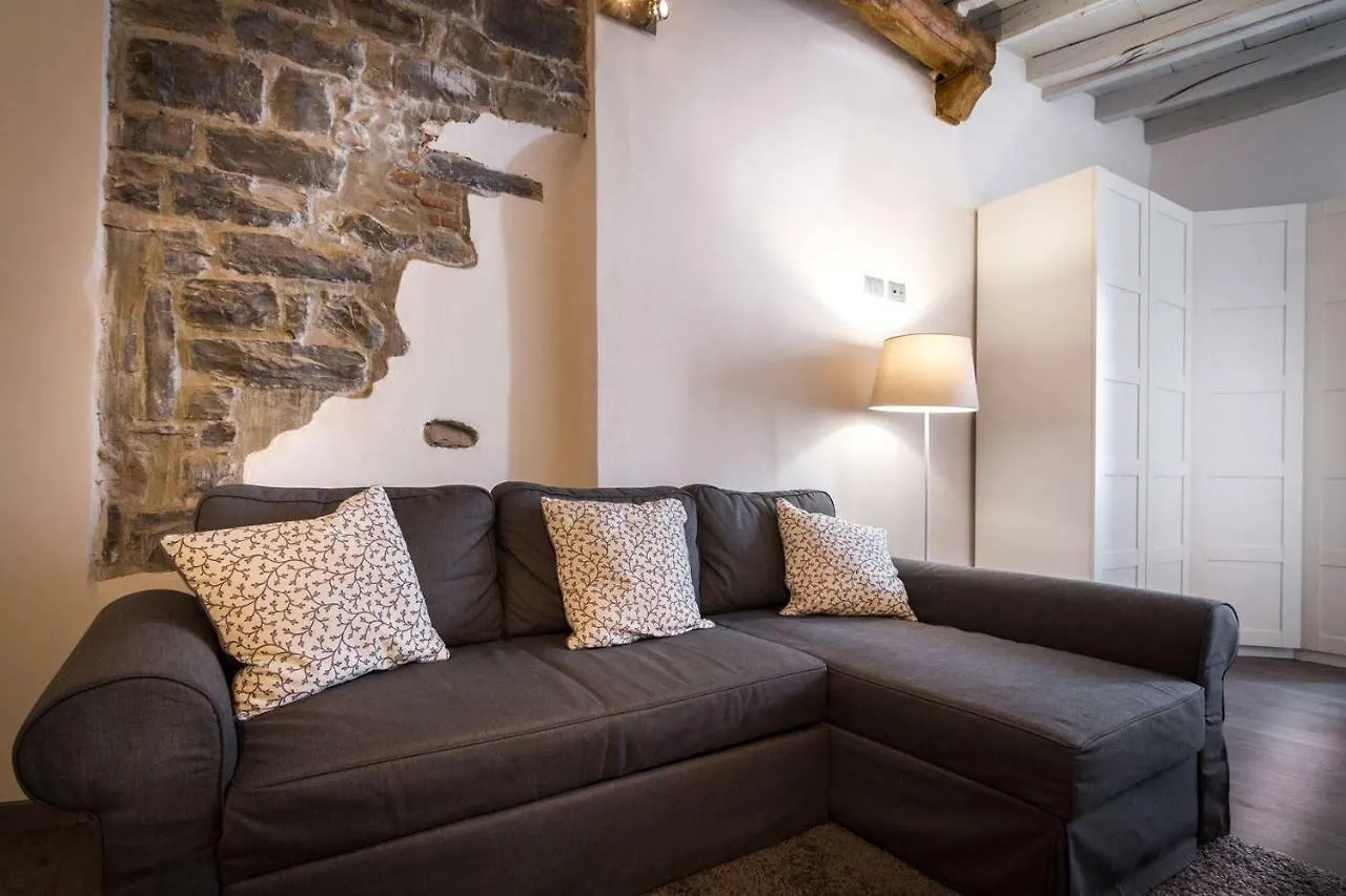 Ferienwohnung Joivy Chic Studio In Como Centre Italien