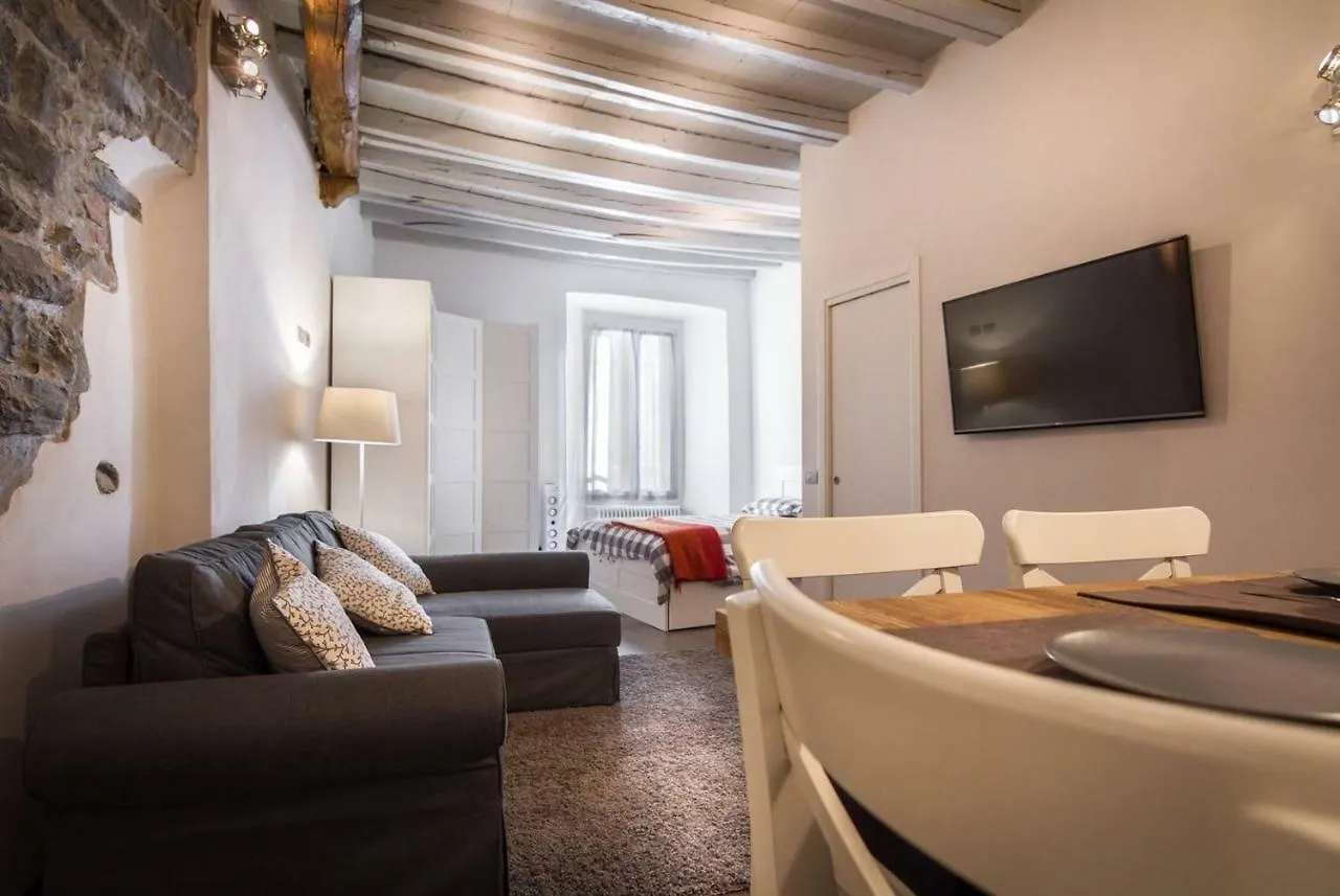 Ferienwohnung Joivy Chic Studio In Como Centre 0*,  Italien