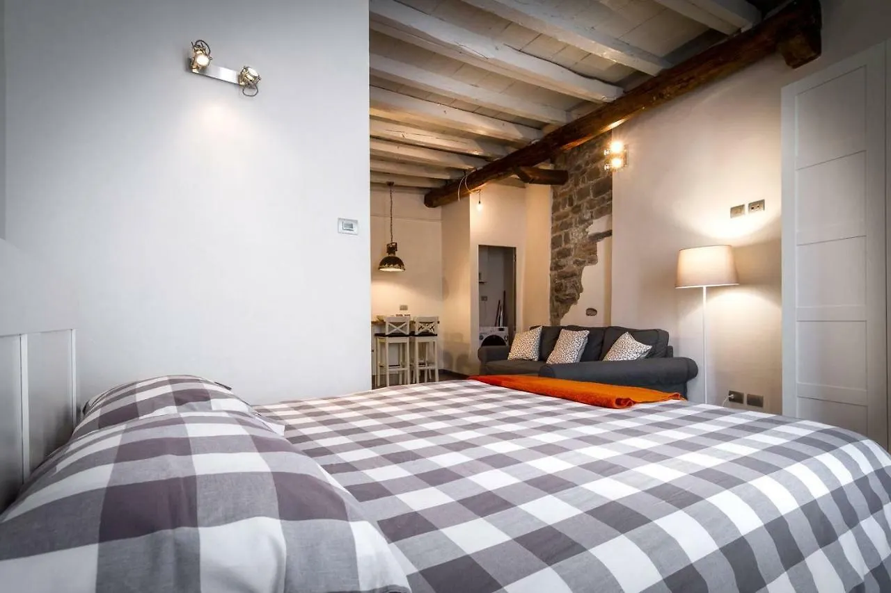Ferienwohnung Joivy Chic Studio In Como Centre