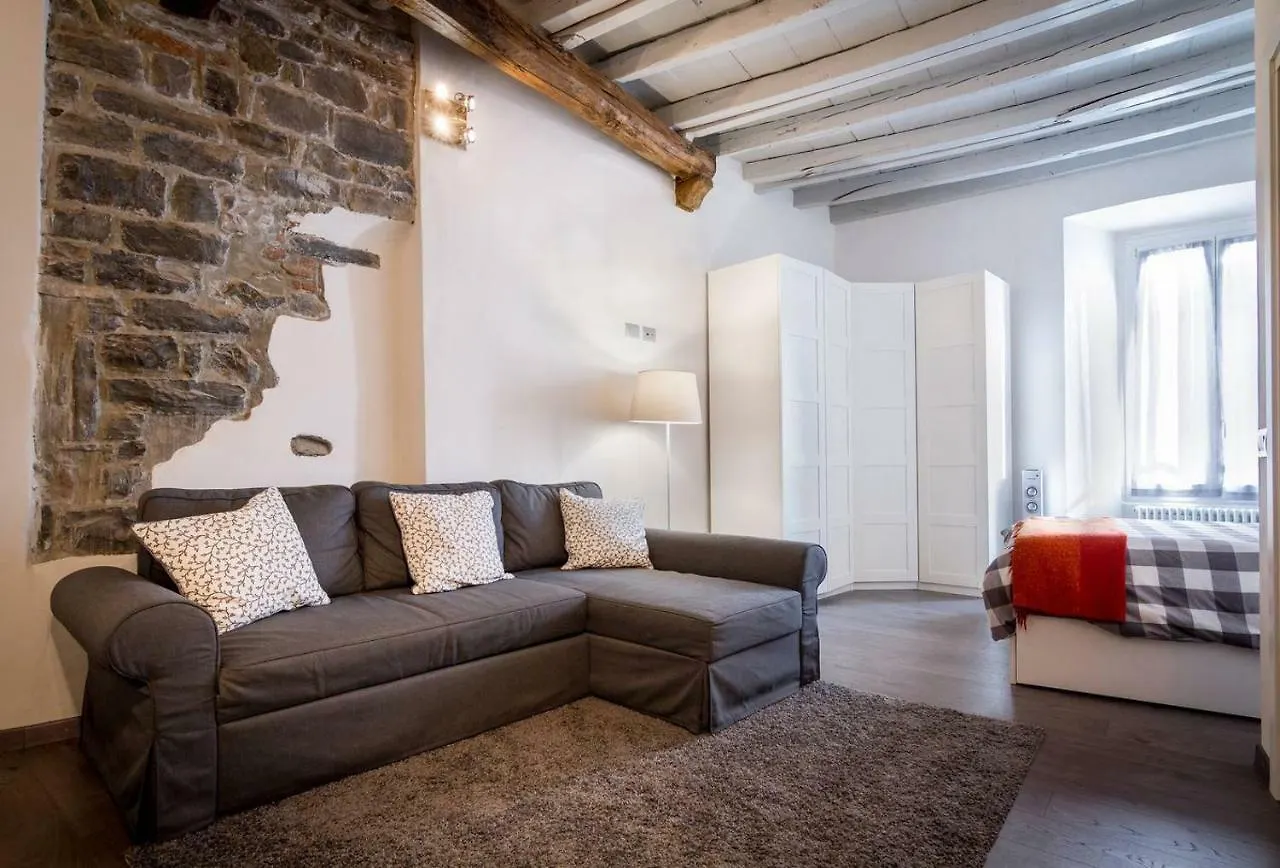 Apartment Ferienwohnung Joivy Chic Studio In Como Centre