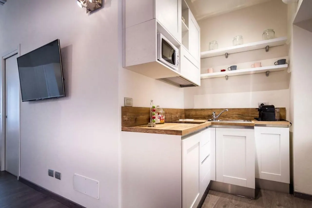 Joivy Chic Studio In Como Centre Apartment