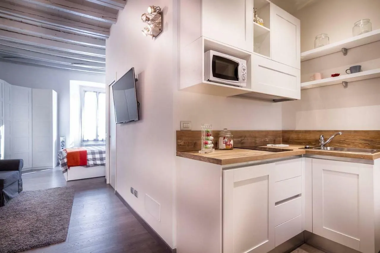 Ferienwohnung Joivy Chic Studio In Como Centre 0*,
