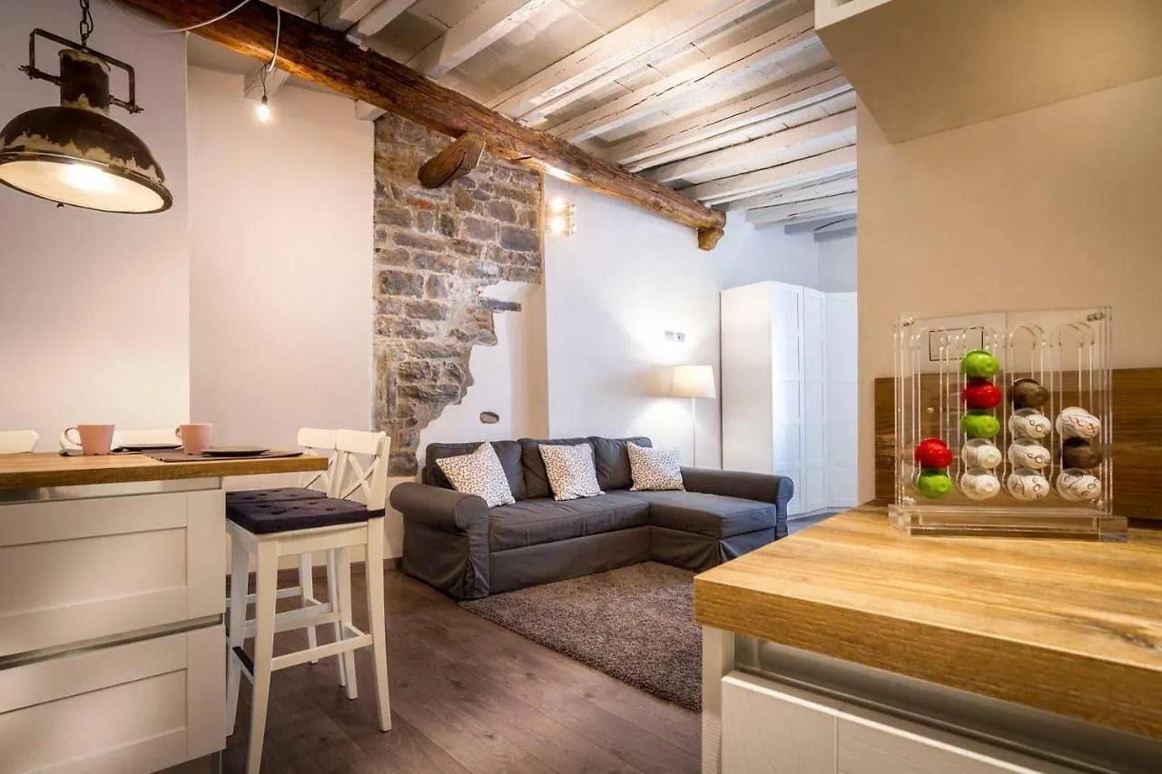 Ferienwohnung Joivy Chic Studio In Como Centre Apartment